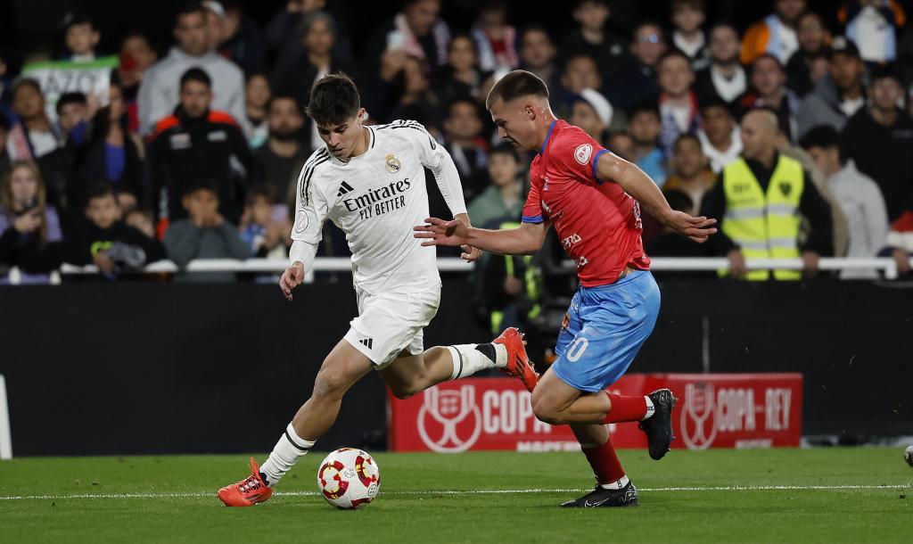 对他赫赫有 对他赫赫有